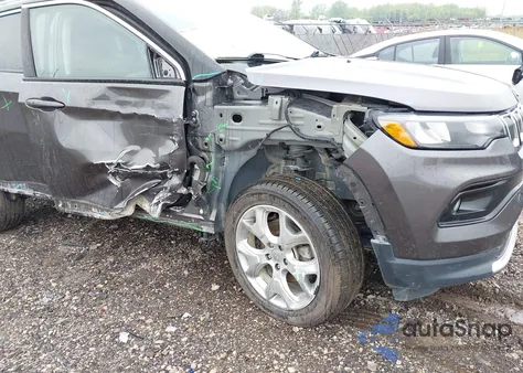 2022 Jeep Compass Limited 4X4 из США, поврежденный, VIN 3C4NJDCB0NT132239